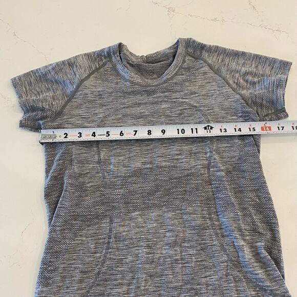 Lululemon Swiftly Tech Gray Short Sleeve‎ Top Size 8 - Picture 5 of 6